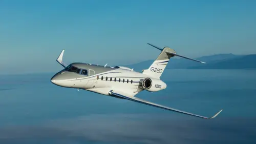Challenger 350 exterior